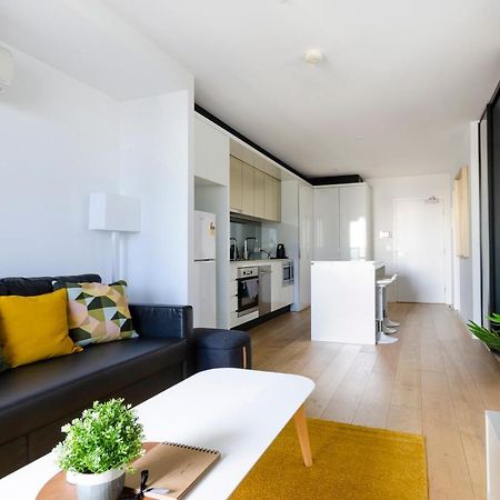 2Br Cbd Pad, City Views, Free Parking, Pool, Gym Melbourne Luaran gambar